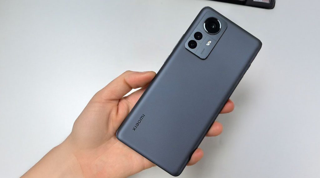 جدول رتبهبندی ۱۰ شرکت برتر تولیدکننده ویفر در جهان بر اساس درآمد در سه ماهه سوم ۲۰۲۵، با پیشتازی شرکت TSMC.