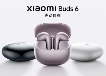 نمای تبلیغاتی هدفون بیسیم Xiaomi Buds 6 با کیس شارژ باز در رنگهای مشکی، نقرهای و بنفش روشن، تمرکز بر طراحی مینیمال، فرم ارگونومیک ایربادها و هویت نسل جدید محصولات صوتی شیائومی