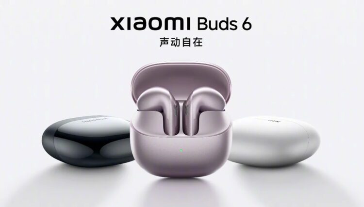 نمای تبلیغاتی هدفون بی‌سیم Xiaomi Buds 6 با کیس شارژ باز در رنگ‌های مشکی، نقره‌ای و بنفش روشن، تمرکز بر طراحی مینیمال، فرم ارگونومیک ایربادها و هویت نسل جدید محصولات صوتی شیائومی