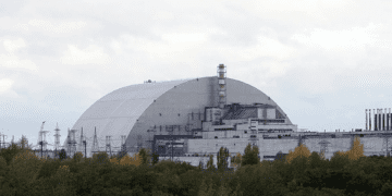 آسیب جدی تاسیسات حفاظت چرنوبیل پس از حمله پهپادی فوریه