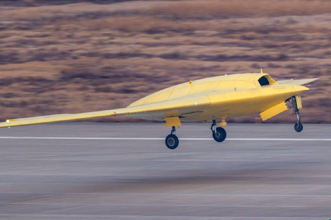 نخستین پرواز آزمایشی پهپاد جاسوسی CH-7 چین انجام شد