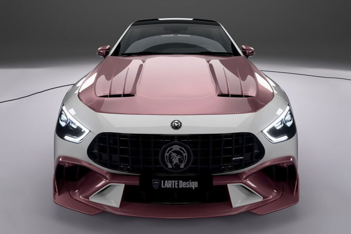 نمای روبهروی مرسدس-AMG GT 53