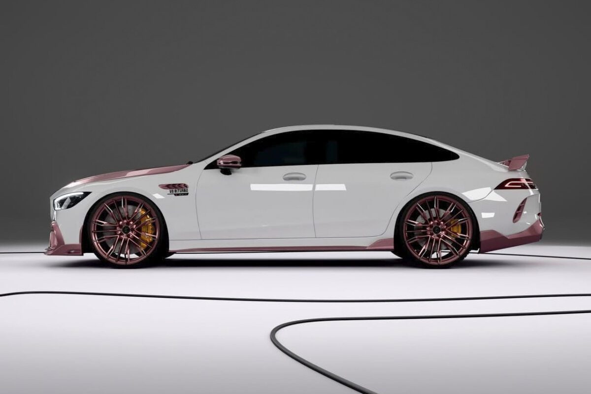 نمای جانبی مرسدس-AMG GT 53