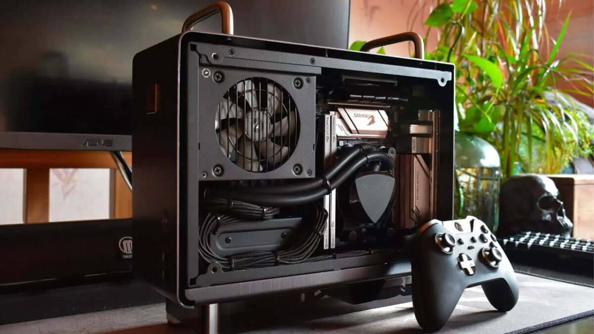 محدودیت نصب کارت گرافیکهای طولبلند یکی از مهمترین چالشهای Mini Tower است، بهخصوص برای گیمرهایی که قصد ارتقا به GPUهای بزرگ دارند.