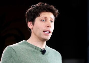 شرکت OpenAI از دستگاه سخت‌افزاری بدون نمایشگر خود رونمایی کرد