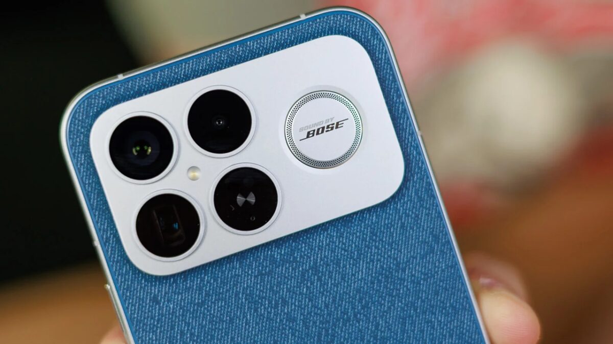 لنز اولتراواید 50 مگاپیکسلی زاویه دیدی مناسب برای ثبت مناظر و عکسهای گروهی ارائه میدهد.