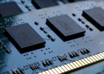 سامسونگ توقف تولید DDR4 را به تعویق انداخت