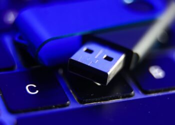 تأخیر سامسونگ و سن‌دیسک در تحویل NAND تولید محصولات ترنسند را متوقف کرد