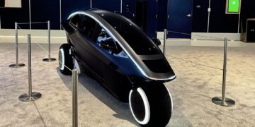 نمای زنده از خودروی مفهومی برقی TRINITY در نمایشگاه CES 2026