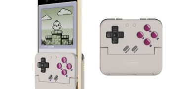 تصویر ترکیبی از کنترلر GameSir Pocket 1 Vertical در حالت باز و بسته؛ نمایش پشتیبانی از گوشی عمودی، صفحهنمایش با بازی پیکسلی و طراحی تاشو مناسب گیمینگ موبایل