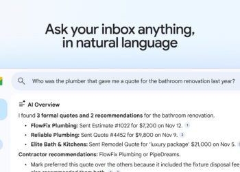 نمای رابط کاربری Gmail با قابلیت AI Overview که جستجوی زبان طبیعی در صندوق ورودی را نمایش می‌دهد؛ پرسش متنی درباره دریافت قیمت بازسازی حمام در نوار جستجو وارد شده و خلاصه هوشمند شامل تعداد پیشنهادها، نام شرکت‌ها، شماره پیش‌فاکتور، مبالغ دلاری و تاریخ ارسال ایمیل‌ها به‌صورت ساختاریافته نمایش داده شده است.