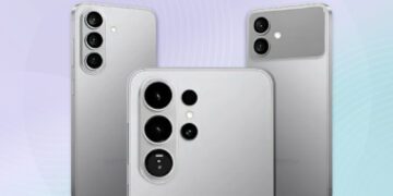 تصویر تبلیغاتی مجموعه گوشی‌های Samsung Galaxy S26 Series در رنگ نقره‌ای، شامل مدل‌های با طراحی چند‌دوربینه عمودی، بدنه فلزی تخت و ماژول‌های دوربین بدون قاب، در پس‌زمینه با الگوی مدرن رنگ ملایم.