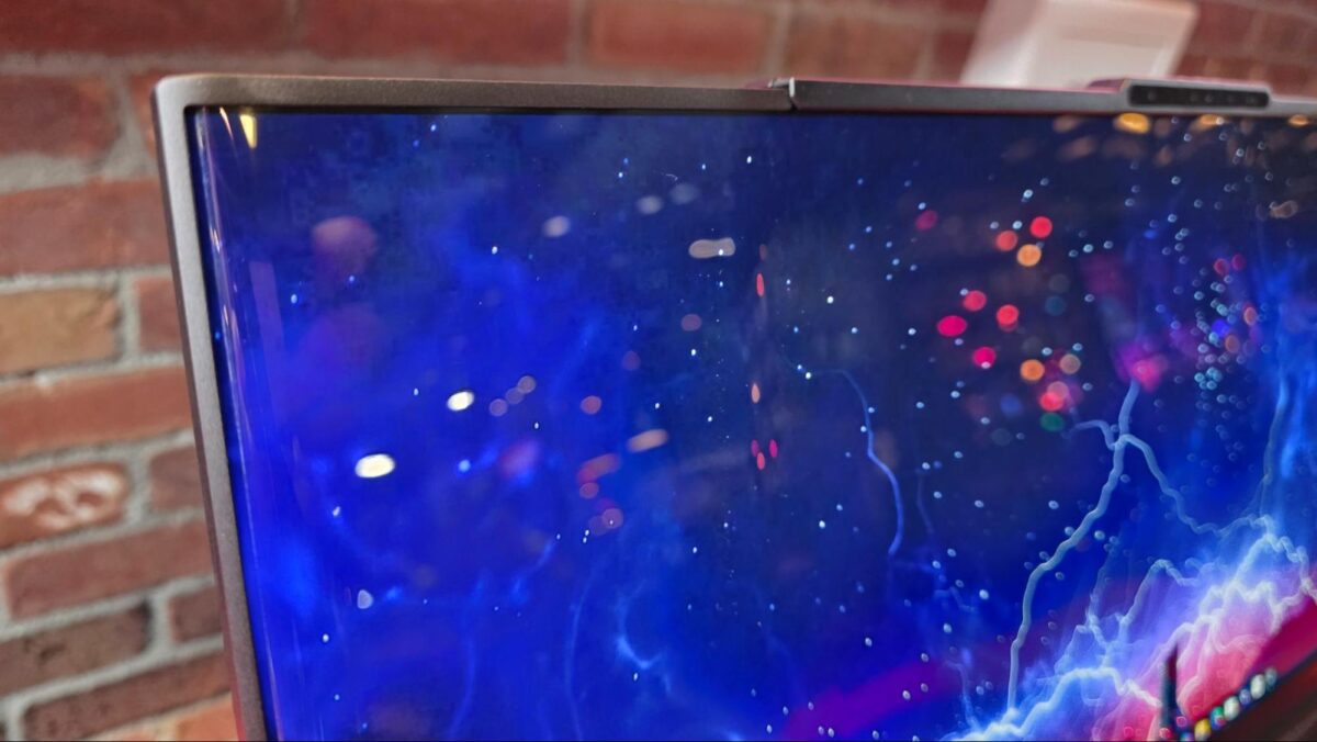 تجربه نمایشگر فوقعریض در کالبد لپتاپ لنوو