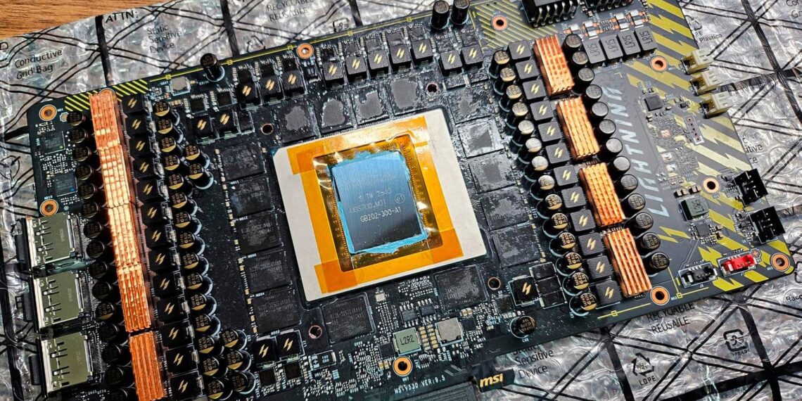 بازگشت سری Lightning؛ کارت گرافیک جدید MSI صدرنشین بنچمارکهای جهانی شد