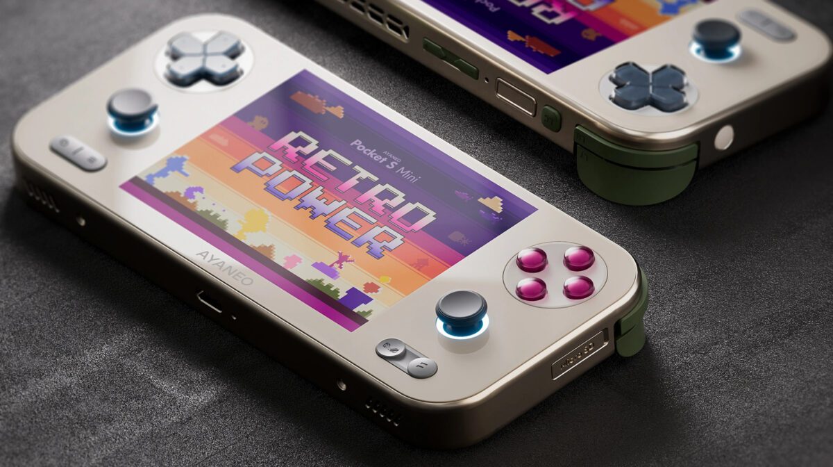 نمای نزدیک از کنسول AYANEO Pocket S Mini با دکمههای رنگی و جویاستیکهای دارای نورپردازی RGB.