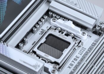 گیگابایت با مادربردهای جدید AM4 به استقبال بحران قیمت رم DDR5 رفت