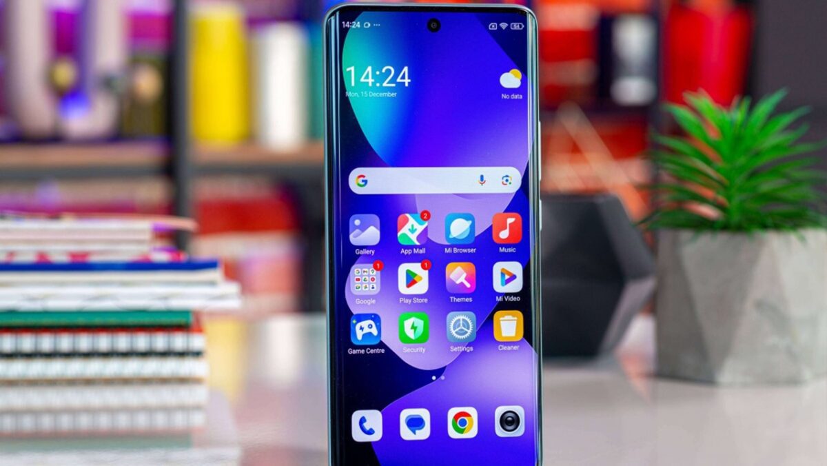 اسپیکرهای استریو Redmi Note 15 5G صدایی بلند، واضح و با تفکیک مناسب ارائه میدهند.