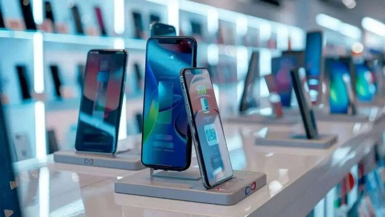 روند نزولی واردات گوشی موبایل به ایران