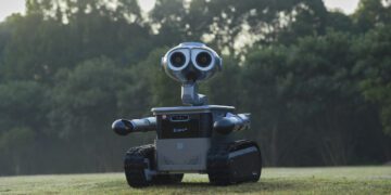 ربات خانگی W1 الهام‌گرفته از انیمیشن  WALL-E رونمایی شد