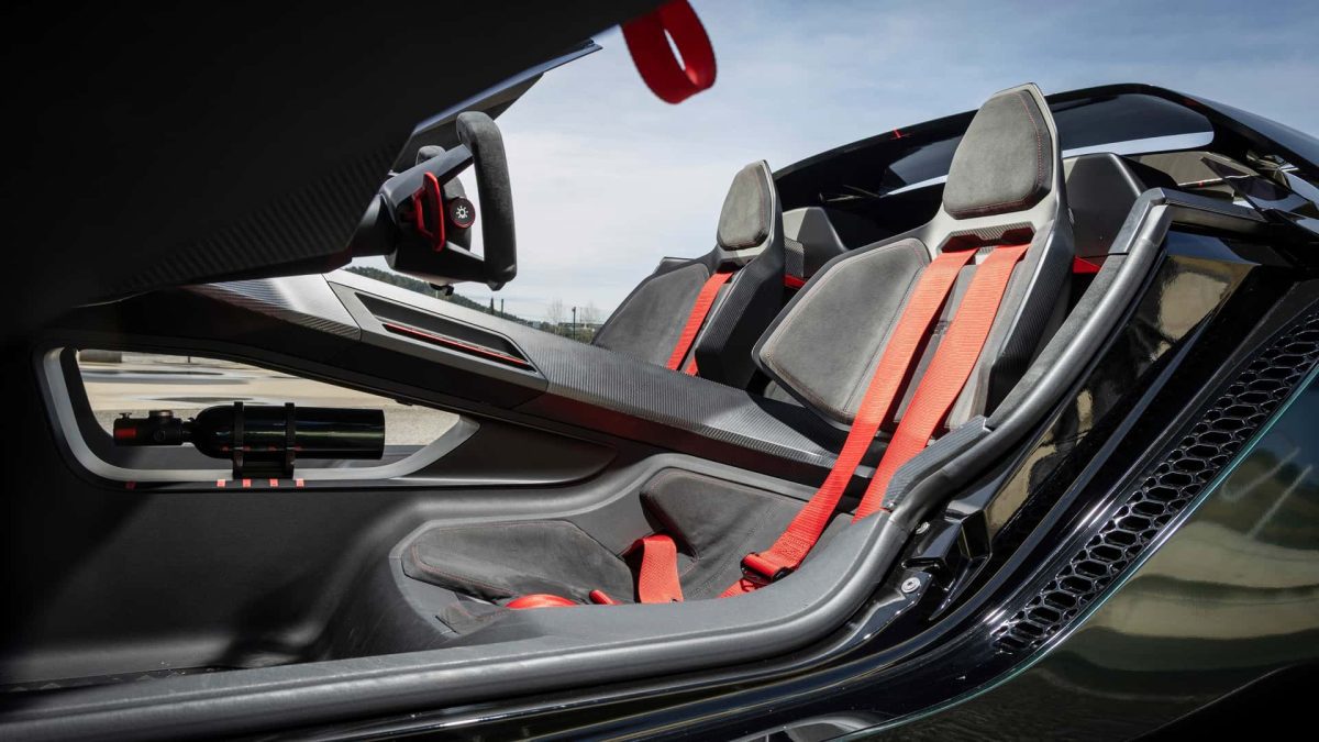 نمای داخلی خودروی گلف GTI رودستر فولکسواگن