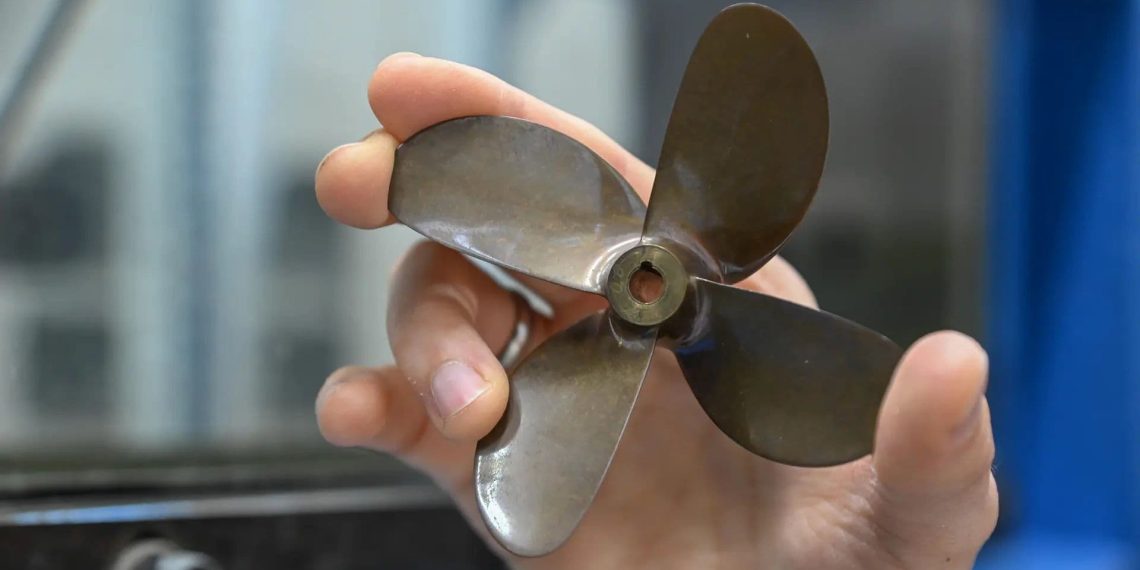 کاهش آلودگی صوتی زیرآبی با طراحی جدید ملخ کشتی‌ها در آلمان