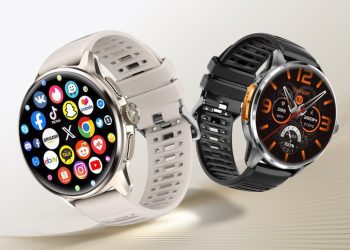 نمای نزدیک از دو ساعت هوشمند Rogbid Model R3 در رنگ‌های سفید و مشکی با آیکون‌های اپلیکیشن روی صفحه.