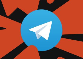 لوگوی موشکی تلگرام روی پس‌زمینه‌ای با طرح‌های گرافیکی قرمز و مشکی.