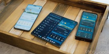 سه دستگاه اندرویدی (تبلت تاشو و دو گوشی) که رابط کاربری برنامه هواشناسی گوگل را نمایش میدهند.