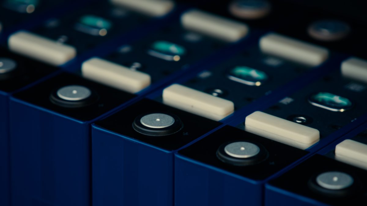 مبارزه فورد برای تولید خودروهای برقی ارزان‌تر 