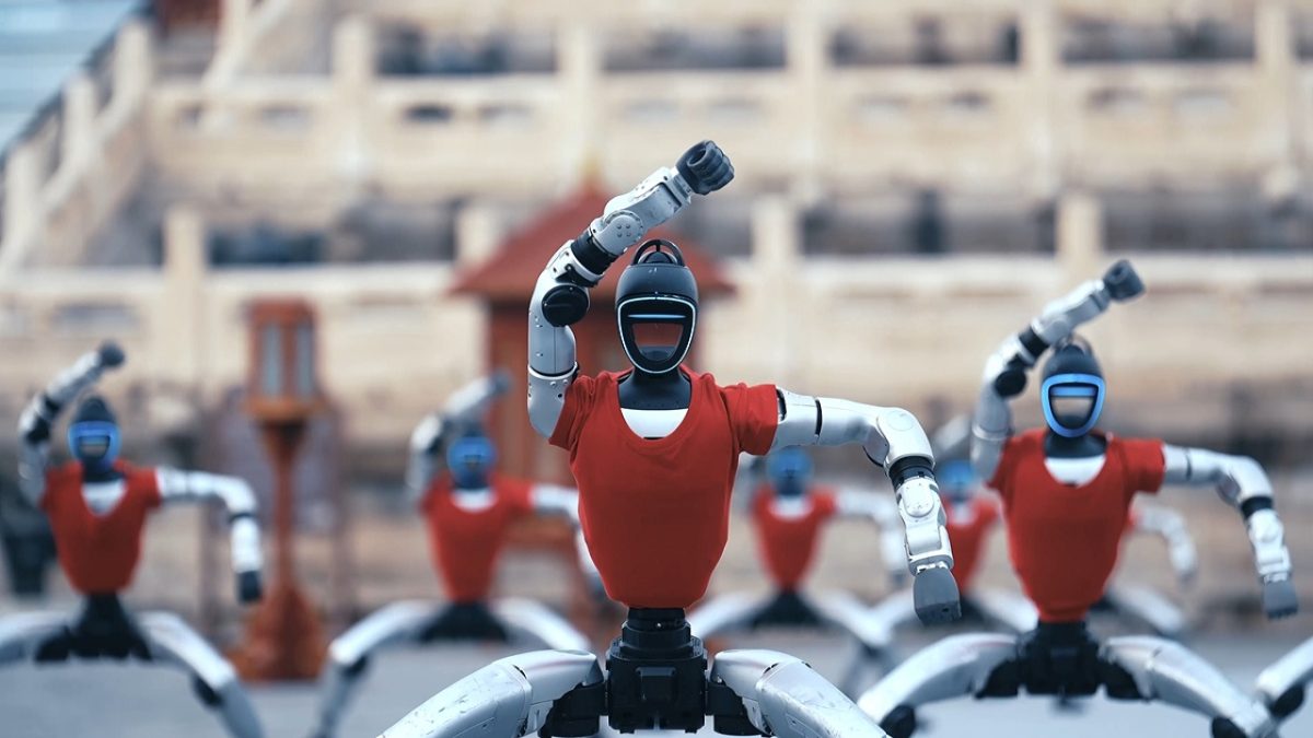 نمایش خیرهکننده رباتهای انساننمای G1 در معبد چینی