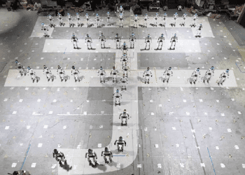 ربات‌های انسان‌نمای Unitree با اجرای هماهنگ در جشن بهاره چین همه را متحیر کردند