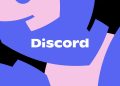 پس‌زمینه هنری اپلیکیشن Discord؛ لوگوی سفید بر روی ترکیب رنگی آبی و صورتی، نمایانگر ارتباط پویا و جامعه‌های آنلاین در Discord