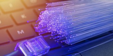 ایران تا پایان سال به یک میلیون اتصال فیبرنوری می رسد