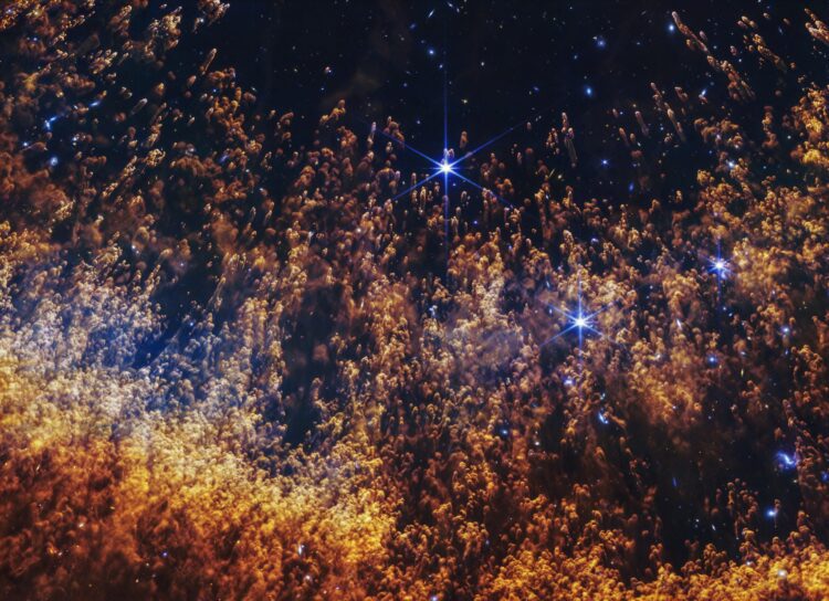 سحابی هلیکس زیر ذره‌بین جیمز وب؛ نگاهی تازه به مرگ یک ستاره