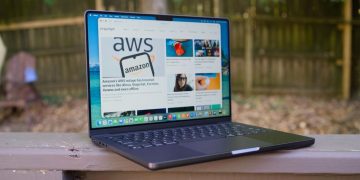 مکبوکهای لمسی اپل با رابط هوشمند عرضه می شوند