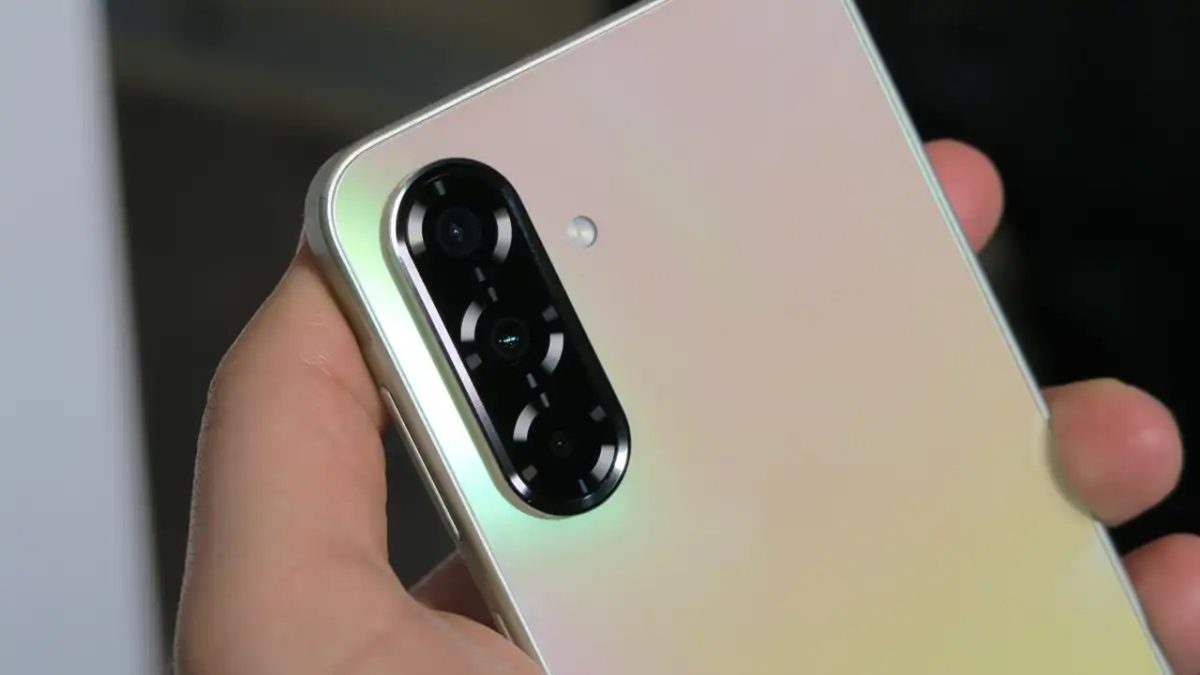 برای استفاده چندساله، عواملی مانند پشتیبانی نرمافزاری، کیفیت ساخت و دوام باتری اهمیت دارند.