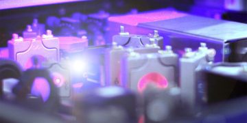 تله‌پورت کوانتومی روی فیبر نوری