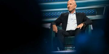 جف بزوس پس از تعدیل نیرو در واشنگتن پست سکوت خود را شکست