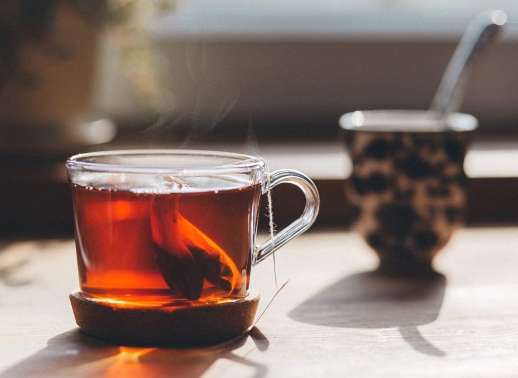نوشیدن چای سیاه در روز باعث افزایش طول عمر می شود