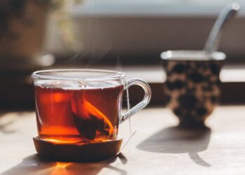 نوشیدن چای سیاه در روز باعث افزایش طول عمر می شود