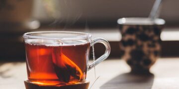 نوشیدن چای سیاه در روز باعث افزایش طول عمر می شود