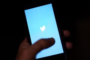 گزارش اخیر افشاگر بمب از سوی رئیس سابق امنیت توییتر، ادعا می‌کند که این شرکت رسانه‌های اجتماعی سال‌ها در زمینه امنیت سایبری و حفاظت از حریم خصوصی کاربران خود سهل انگاری کرده است
