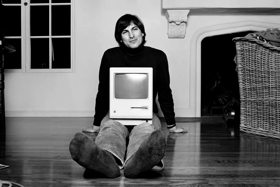 استیو جابز با اولین سیستم اپل