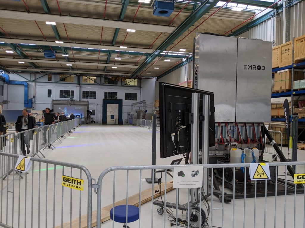 Emrod اخیراً در یک رویداد ایرباس در آلمان، فناوری پرتو بی سیم خود را برای آژانس فضایی اروپا به نمایش گذاشته است
