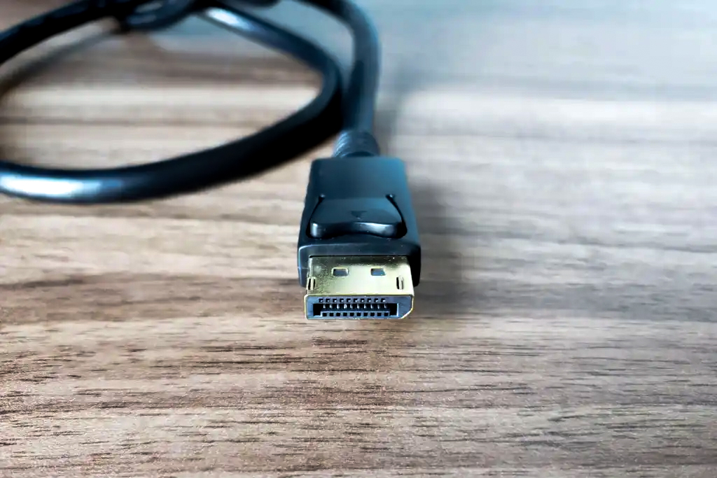 مشخصات جدید درگاه DisplayPort 2.1  منتشر شده است و اگر نویسندگان کار خود را به درستی انجام داده باشند، ممکن است دستگاه‌های شما بطور خودکار ارتقا یافته باشند.