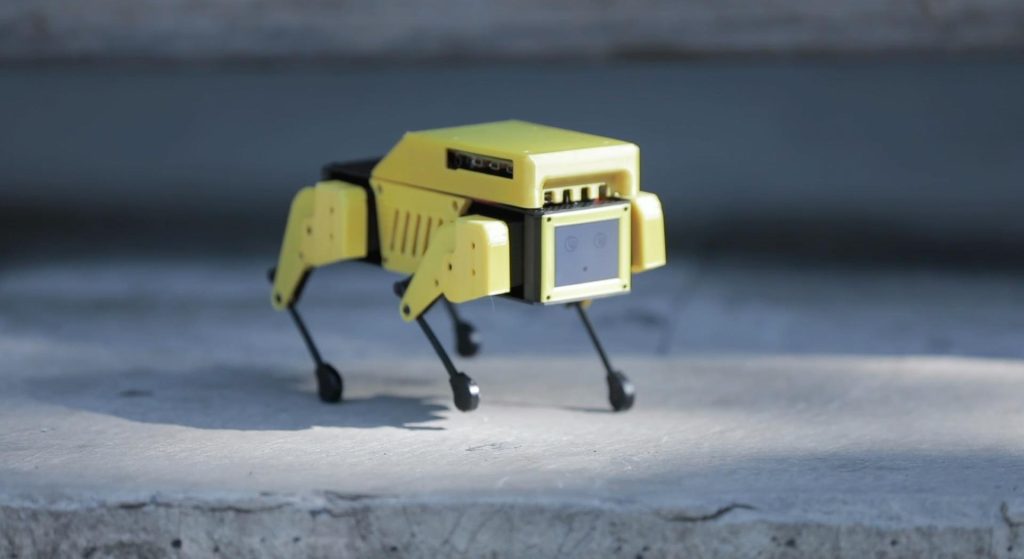 سال گذشته، رویداد مانگ دانگ هنگ کنگ به برنامه نویسان این فرصت را داد تا صاحب یک ربات چهارپای کوچک قابل هک به نام Mini Pupper شوند.