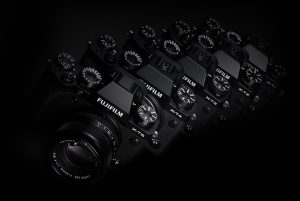 کمپانی فوجی فیلم از نسل پنجم سری دوربین‌های بدون آینه(Mirrorless) با ویژگی های جدید با عرضه دوربین Fujifilm X-T5 رونمایی کرد.