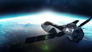 سیرا اسپیس در حال توسعه هواپیمای فضایی مافوق صوت Dream Chaser به عنوان بخشی از برنامه های خود برای تبدیل شدن به بزرگترین توسعه دهنده املاک در فضا در کنار شرکت Blue Origin است.