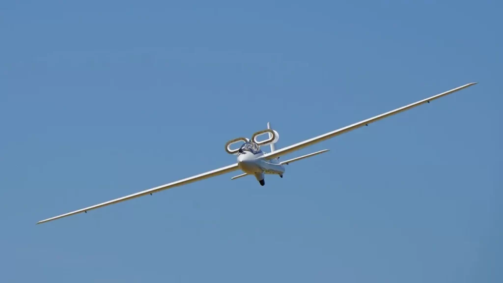 طرح مبتکرانه هواپیمای عمود پرواز شرکت ariel mobility به نام Jetoptera ، توانایی رسیدن به سرعت 0.8 ماخ را در طول آزمایش نشان داده است.