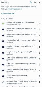 کاربران تلفن همراه برنامه «جستجوی گوگل» با یک دکمه با امکان حذف 15 دقیقه آخر فعالیت خود، می‌توانند تاریخچه جستجوی گوگل خود را حذف کنند.